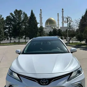 Toyota Camry 2024