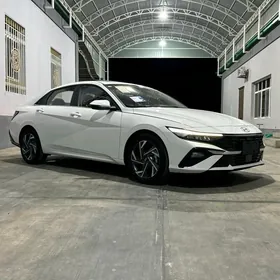 Hyundai Elantra 2025