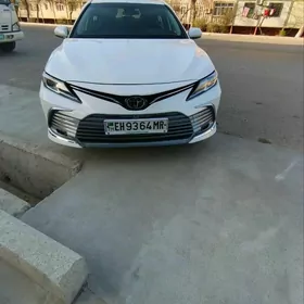 Toyota Camry 2023