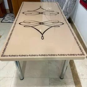 Кухонный стол