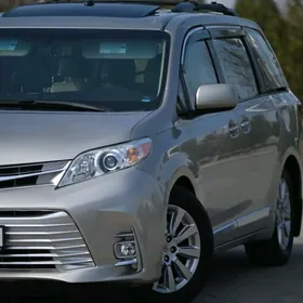 Toyota Sienna 2017