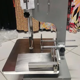 Et, süñk kesýän  stanok