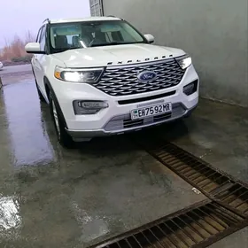 Ford Explorer 2023