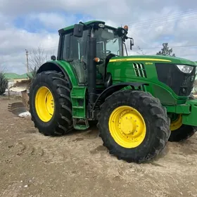 John Deere 2020