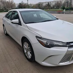 Toyota Camry 2017