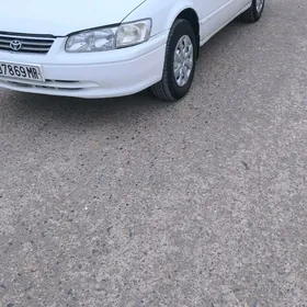 Toyota Camry 1999