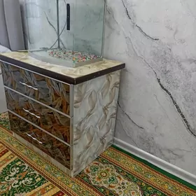 Akwarium we podstawka