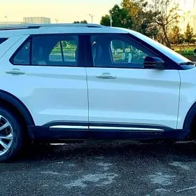 Ford Explorer 2021
