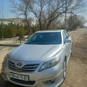 Toyota Camry 2011