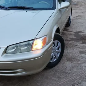 Toyota Camry 2000