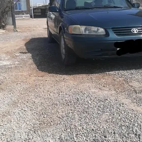 Toyota Camry 1999
