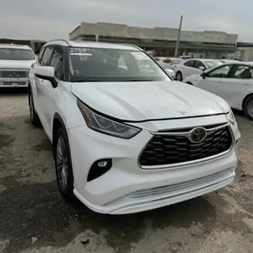 Toyota Highlander 2022