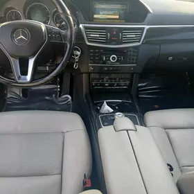 Mercedes-Benz E350 2011