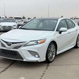 Toyota Camry 2020