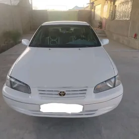 Toyota Camry 1999