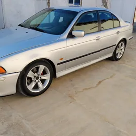 BMW E39 1998