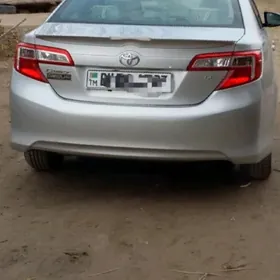 Toyota Camry 2013
