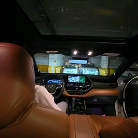 Toyota Highlander 2023