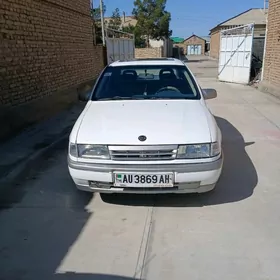 Opel Vectra 1990