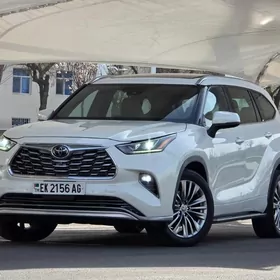 Toyota Highlander 2021