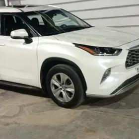 Toyota Highlander 2023