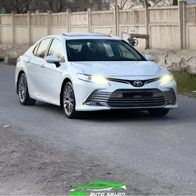 Toyota Camry 2020