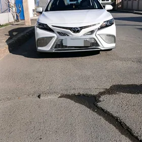 Toyota Camry 2022