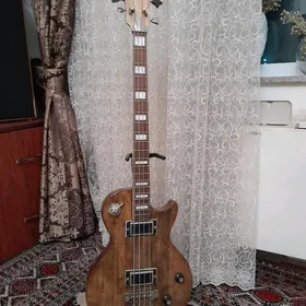 Бас гитара Yalana