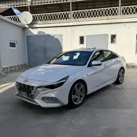 Hyundai Elantra 2023