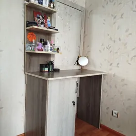 стол мебельный для парикмахеро