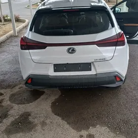 Lexus UX 2023