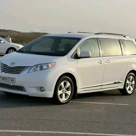 Toyota Sienna 2015