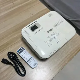 Epson proyektor/проектор