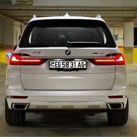 BMW X7 2022