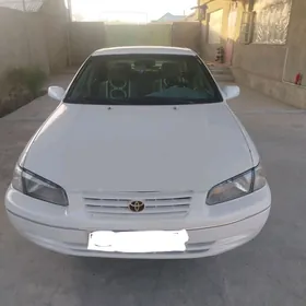 Toyota Camry 1999