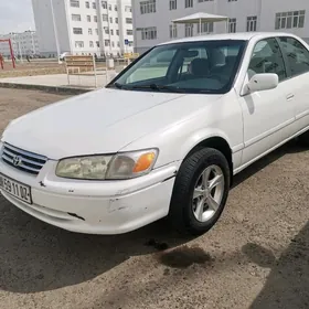 Toyota Camry 2001