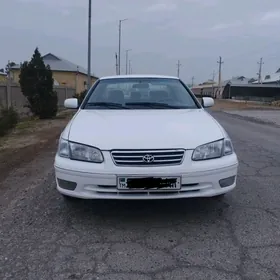 Toyota Camry 2000
