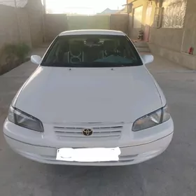 Toyota Camry 1999