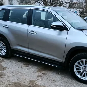 Toyota Highlander 2019