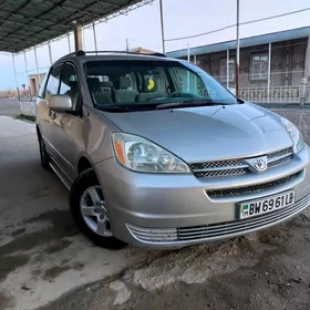 Toyota Sienna 2004