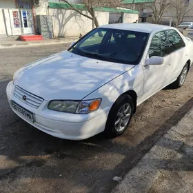 Toyota Camry 2001