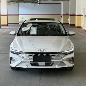 Hyundai Elantra 2025