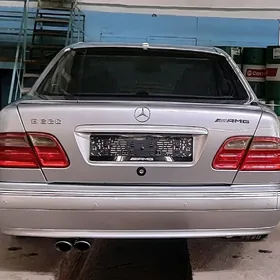 Mercedes-Benz E320 1997