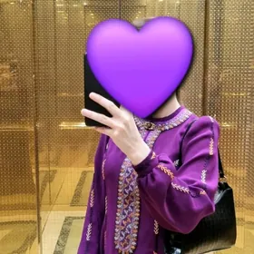 el iş bilen bezelen koynek