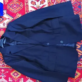 kastyum klasicheskiy