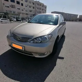 Toyota Camry 2004