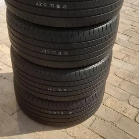 pakrişga 235 45 18 Biridiston
