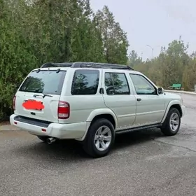 Nissan Pathfinder 2004