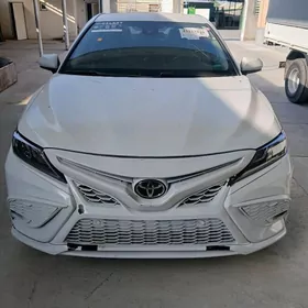 Toyota Camry 2021