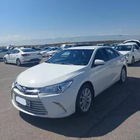 Toyota Camry 2016